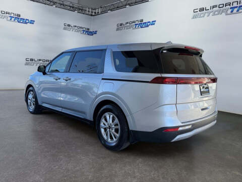 2023 Kia Carnival