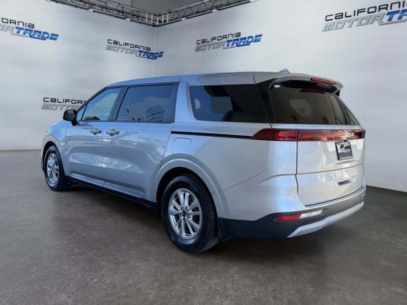 2023 Kia Carnival