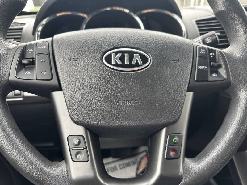2013 Kia Sorento LX