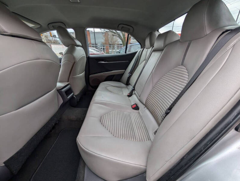 2019 Toyota Camry SE