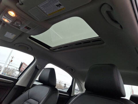 2017 Volkswagen Passat 1.8T SEL Premium