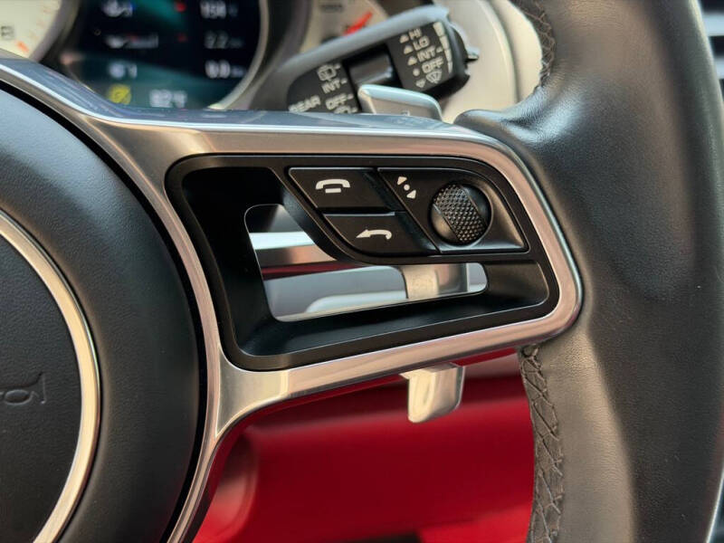 2016 Porsche Cayenne GTS