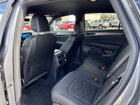 2025 Volkswagen Atlas Cross Sport SE 4Motion