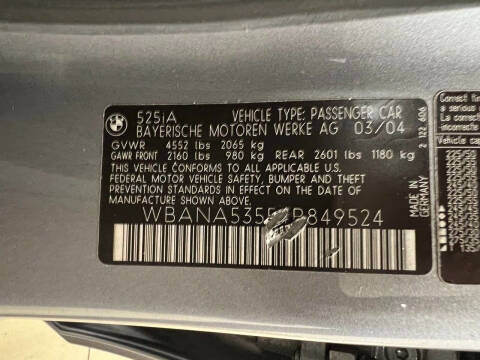 2004 BMW 5 Series 525i