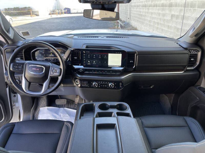 2024 GMC Sierra 1500 SLE