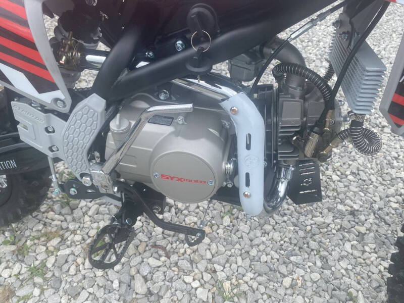 2025 Icebear Syx Moto