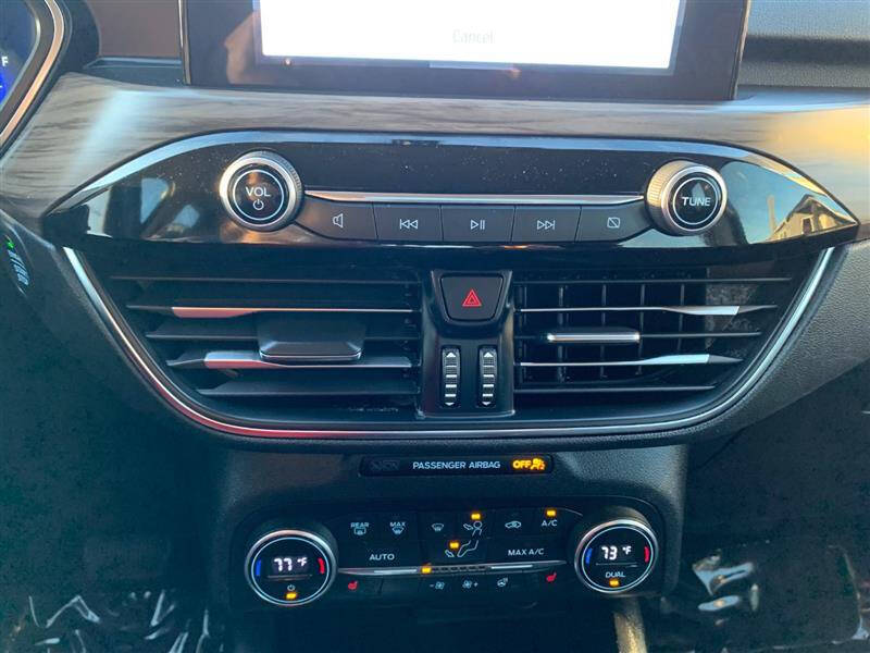 2020 Ford Escape Titanium