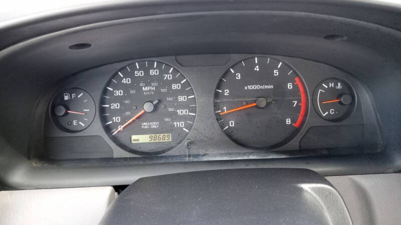 2000 Nissan Frontier XE