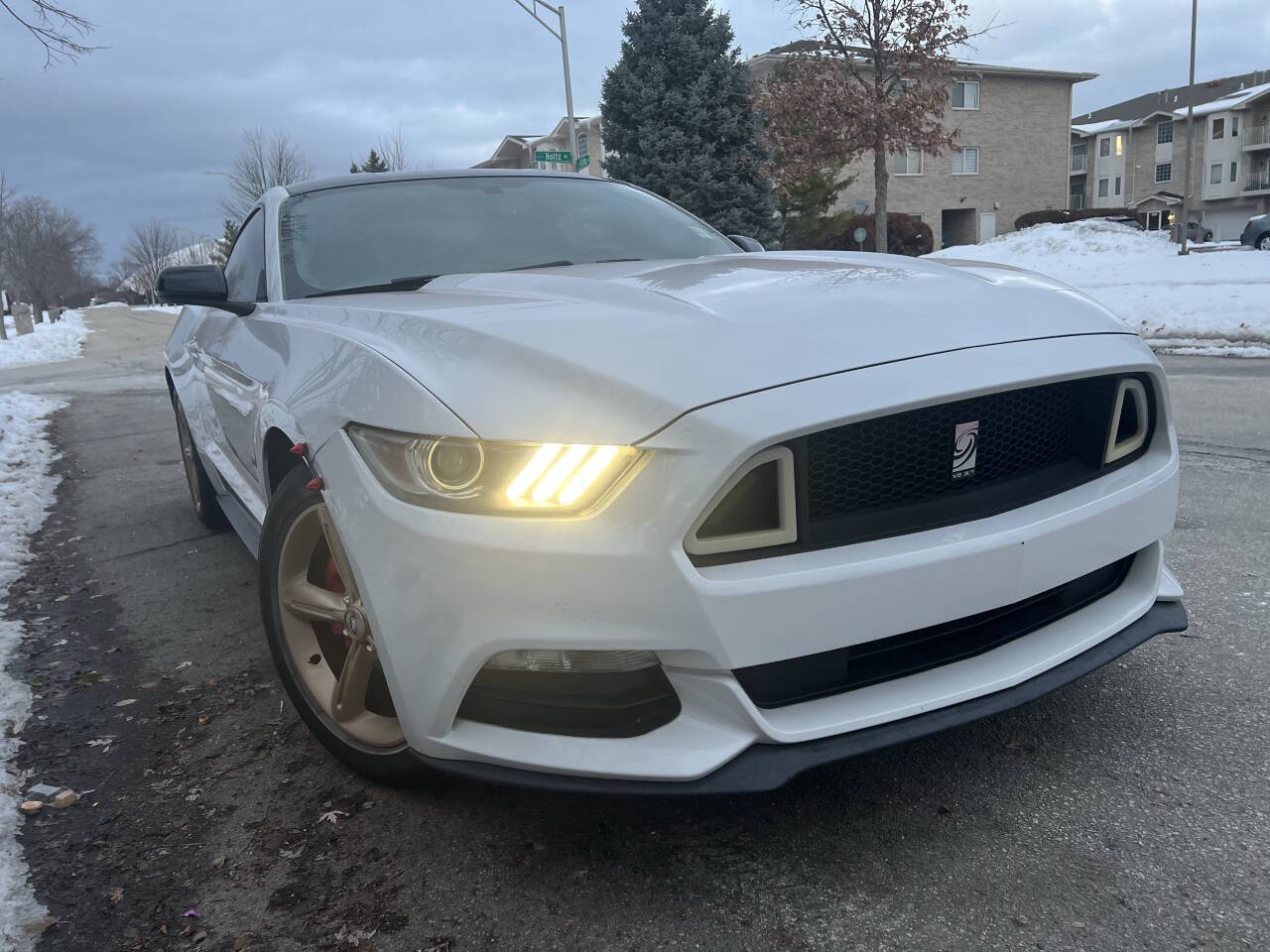 2015 Ford Mustang V6 2dr Fastback's photo