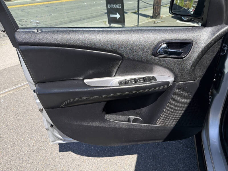 2012 Dodge Journey SE
