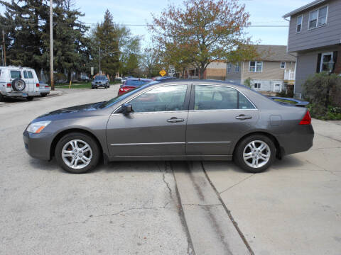 2007 Honda Accord for sale at Grand River Auto Sales in River Grove IL