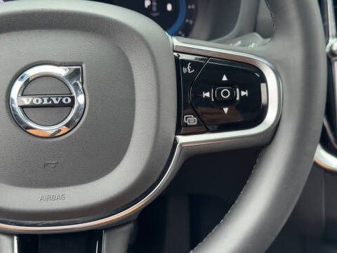 2024 Volvo S60 B5 Plus Black Edition