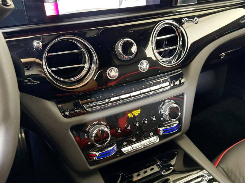 2024 Rolls-Royce Spectre