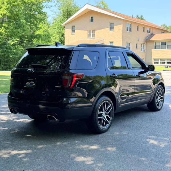 2016 Ford Explorer Sport