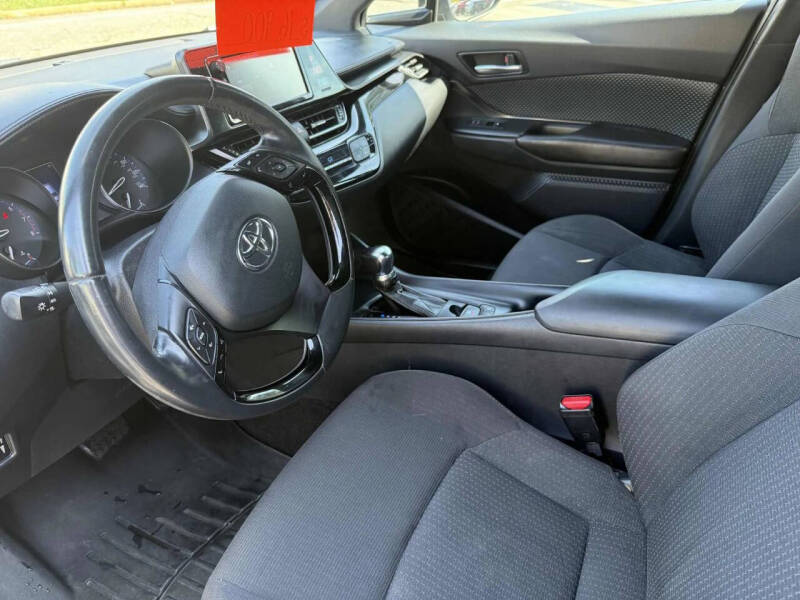 2018 Toyota C-HR XLE Premium