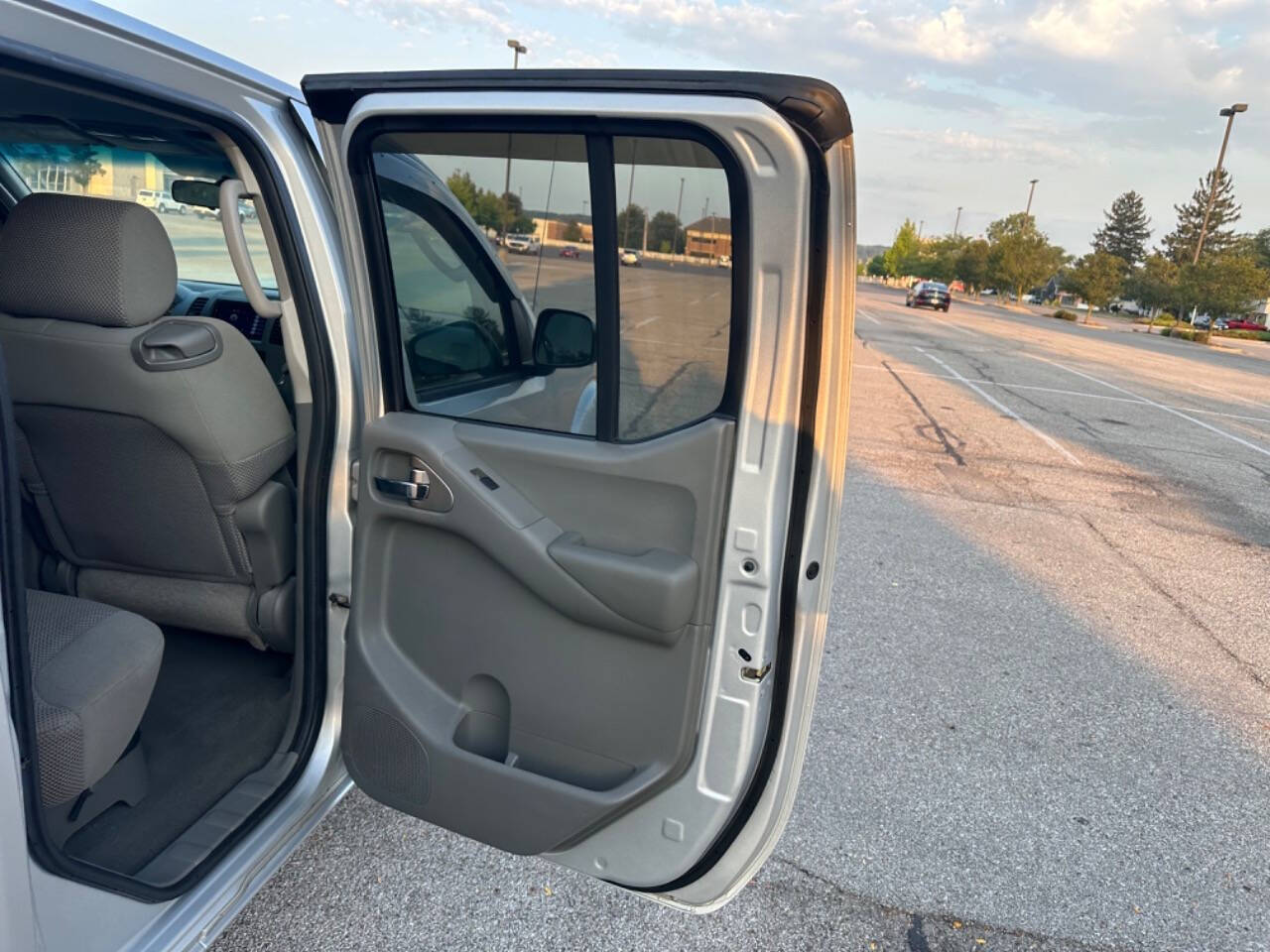 2007 Nissan Frontier for sale at MJ AUTO SALES LLC in Newark, OH