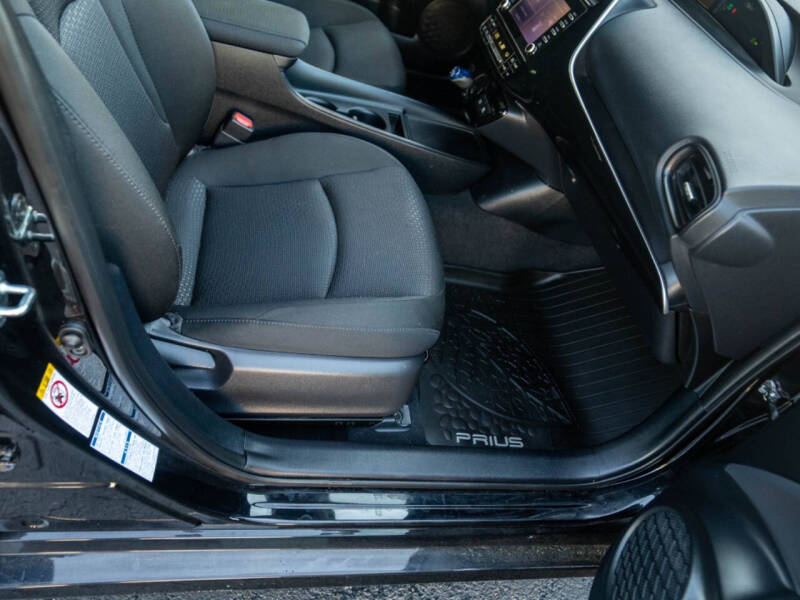 2020 Toyota Prius LE AWD-e