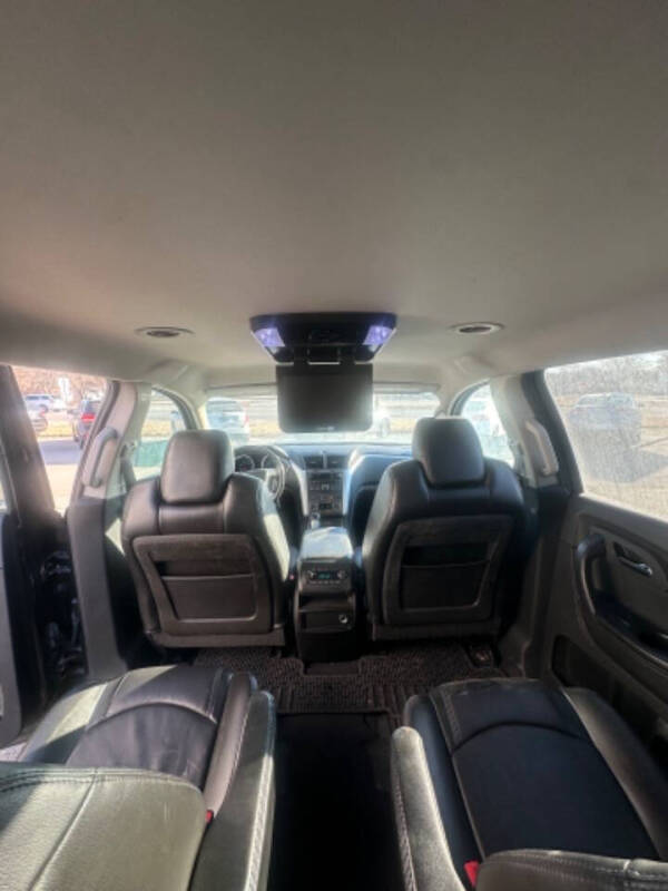 2011 Chevrolet Traverse LT