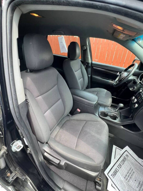 2012 Kia Sorento LX