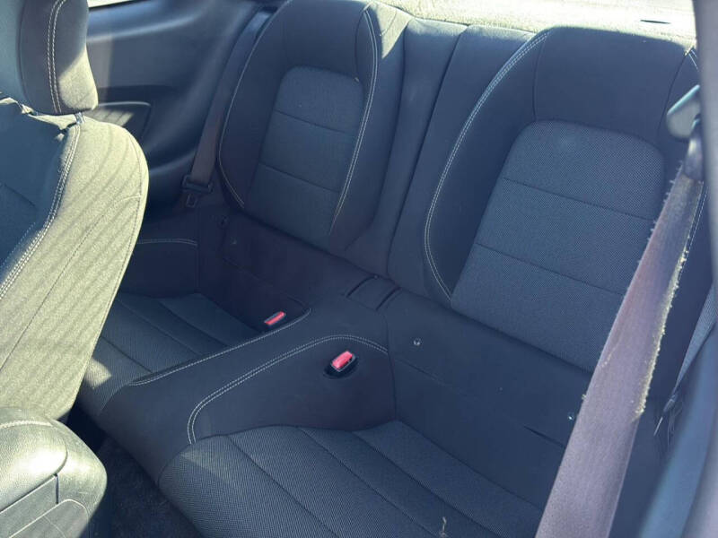 2017 Ford Mustang V6