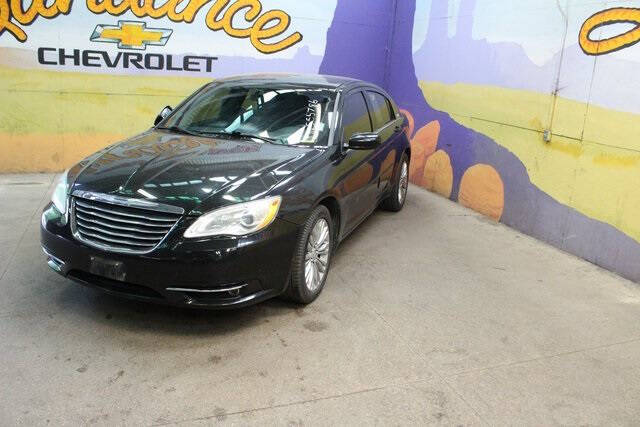 Used 2013 Chrysler 200 Touring with VIN 1C3CCBBB4DN555786 for sale in Grand Ledge, MI