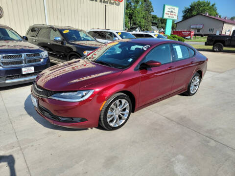 2015 Chrysler 200 for sale at De Anda Auto Sales in Storm Lake IA