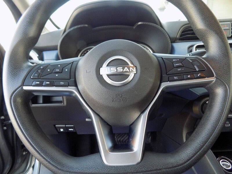 2023 Nissan Versa SV