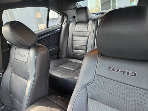 2016 Ford Taurus SHO