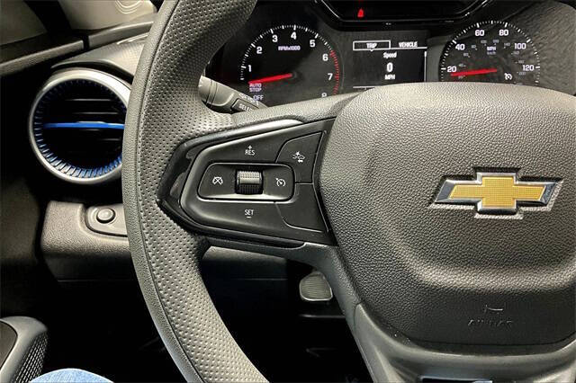 2025 Chevrolet Trax LS