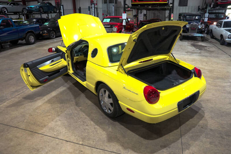 2002 Ford Thunderbird Deluxe