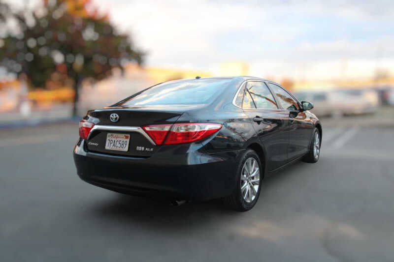 2016 Toyota Camry Hybrid