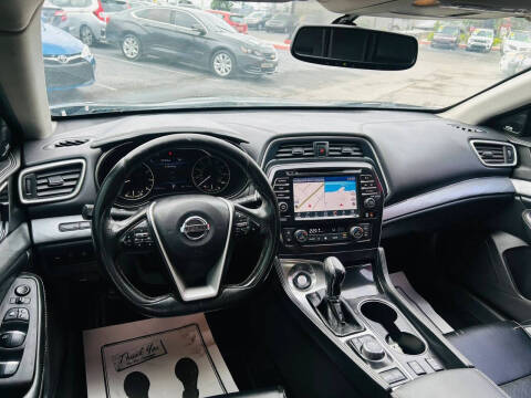 2017 Nissan Maxima