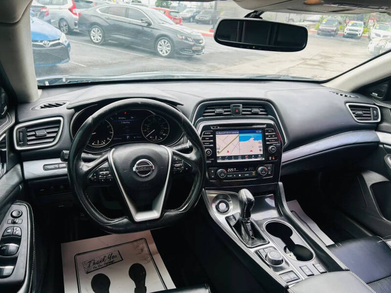 2017 Nissan Maxima