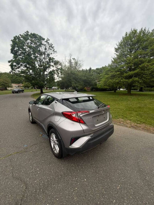 2020 Toyota C-HR LE