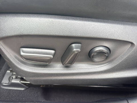 2022 Toyota Prius XLE