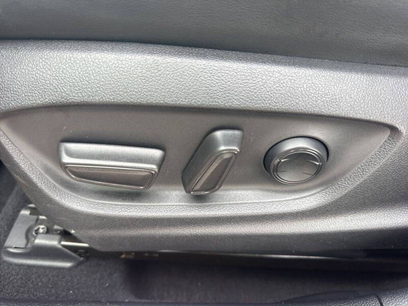 2022 Toyota Prius XLE