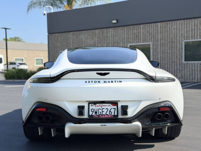 2022 Aston Martin Vantage