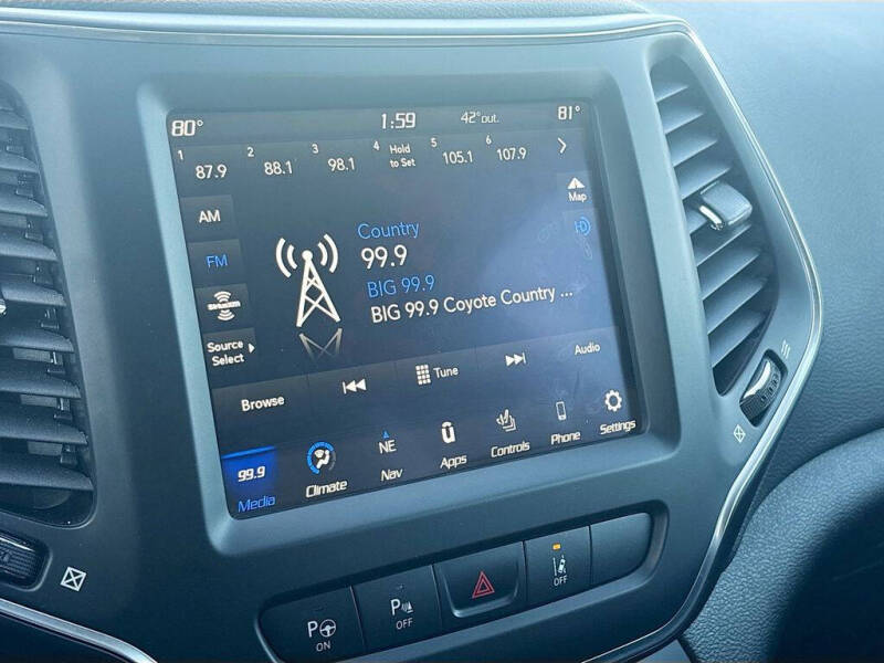 2023 Jeep Cherokee Altitude Lux
