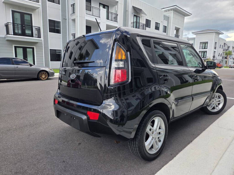 2011 Kia Soul +