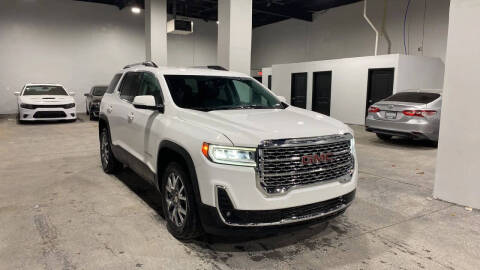 2023 GMC Acadia SLT