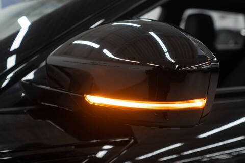 2023 Land Rover Range Rover Evoque P300 R-Dynamic HST