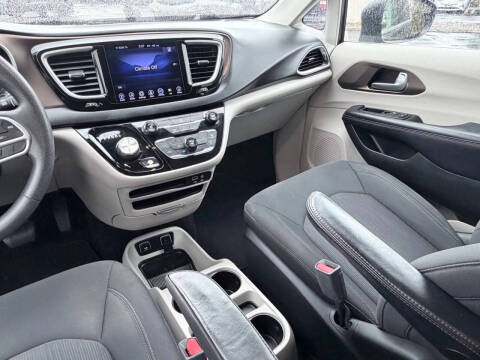 2017 Chrysler Pacifica Touring