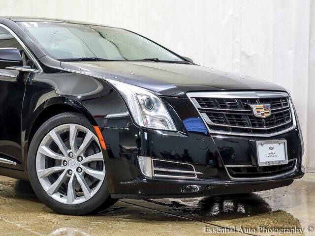 Used 2017 Cadillac XTS Luxury with VIN 2G61N5S32H9119733 for sale in Tinley Park, IL