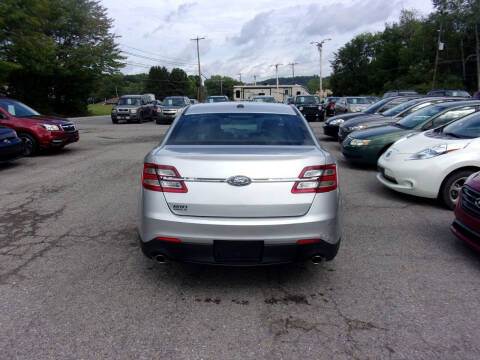2015 Ford Taurus SEL