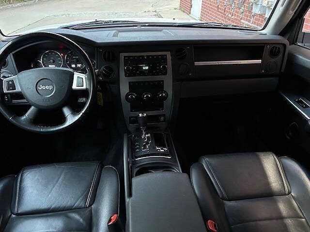 2008 Jeep Commander Sport