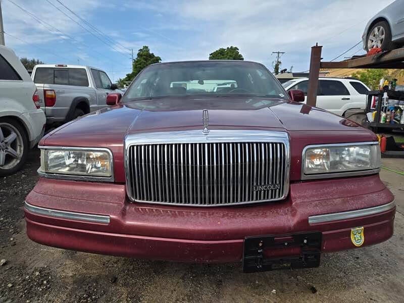 1997 Lincoln Town Car for sale at 911 Auto, LLC. in Hollywood, FL