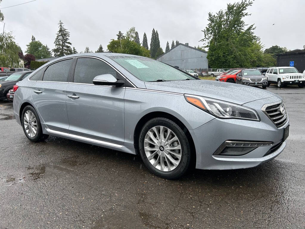 2015 Hyundai SONATA for sale at CASANOVA MOTORS in Milwaukie, OR