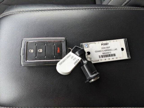 2024 Jeep Grand Cherokee L Laredo