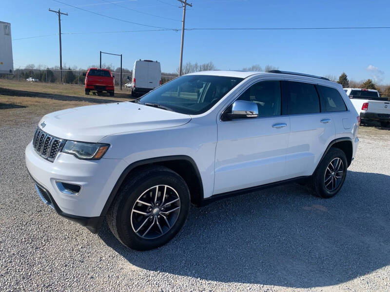 Jeep Grand Cherokee's photo