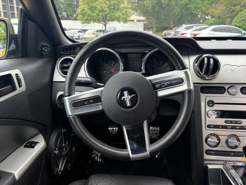 2006 Ford Mustang GT Deluxe